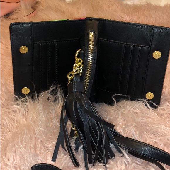 Steve Madden Crossbody Bag - Picture 5 of 11